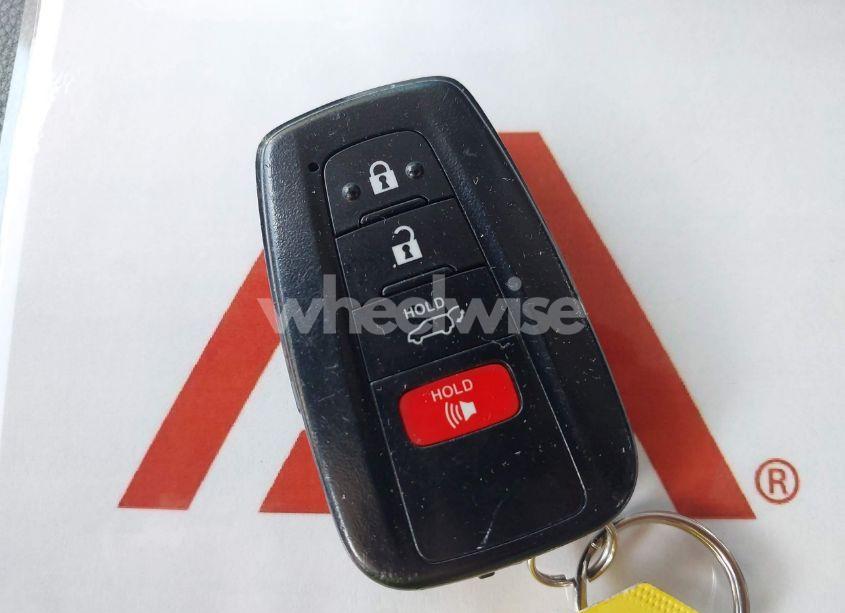 Photo 11 of 2020 Toyota Rav4 XLE (VIN 2T3W1RFV3LW090887)