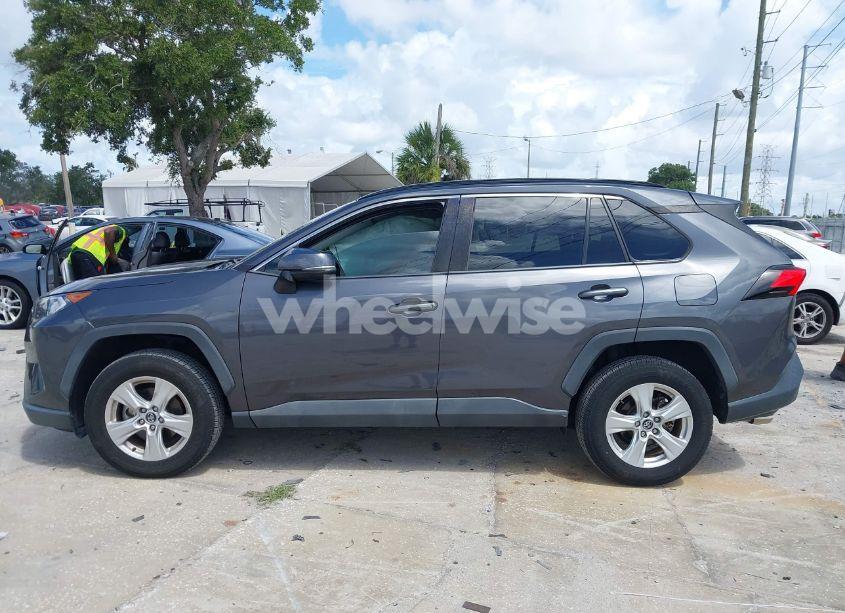Photo 14 of 2020 Toyota Rav4 XLE (VIN 2T3W1RFV3LW090887)