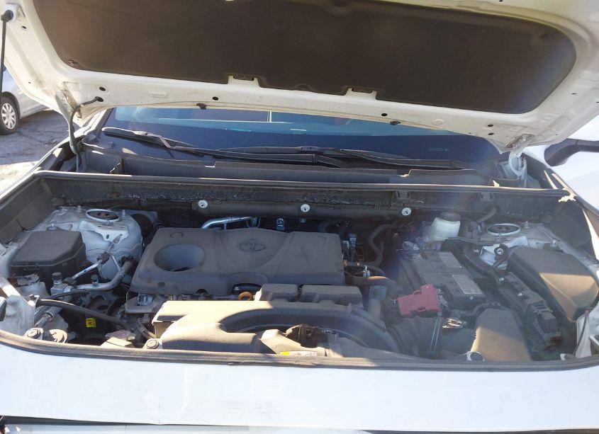 Photo 10 of 2021 Toyota Rav4 XLE (VIN 2T3W1RFV3MC097986)