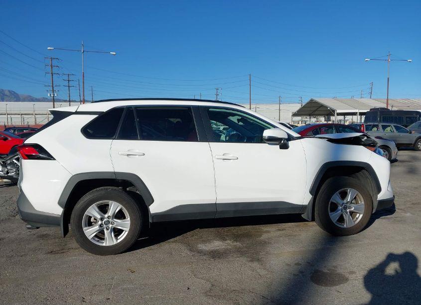 Photo 14 of 2021 Toyota Rav4 XLE (VIN 2T3W1RFV3MC097986)