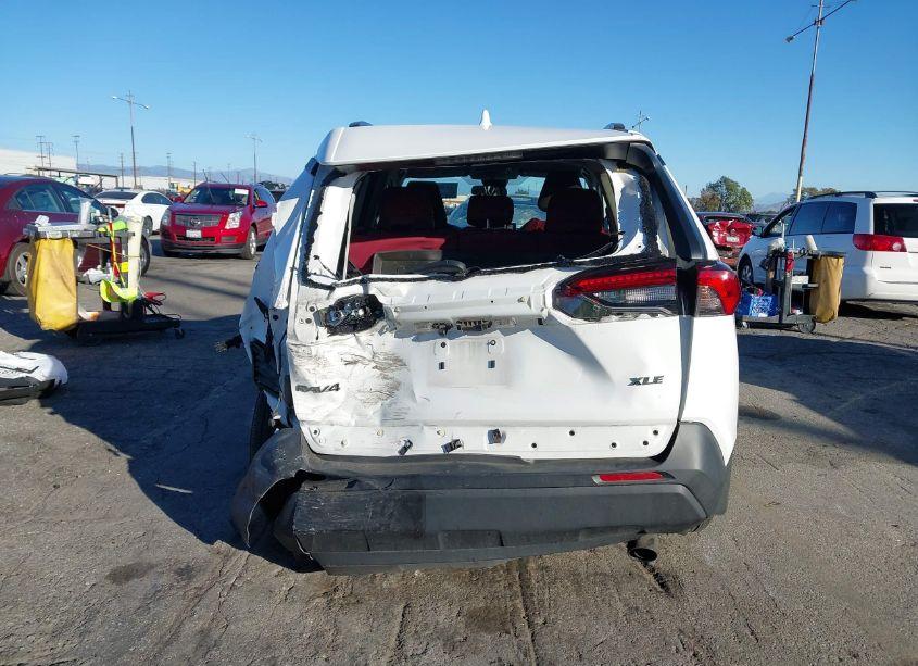 Photo 17 of 2021 Toyota Rav4 XLE (VIN 2T3W1RFV3MC097986)
