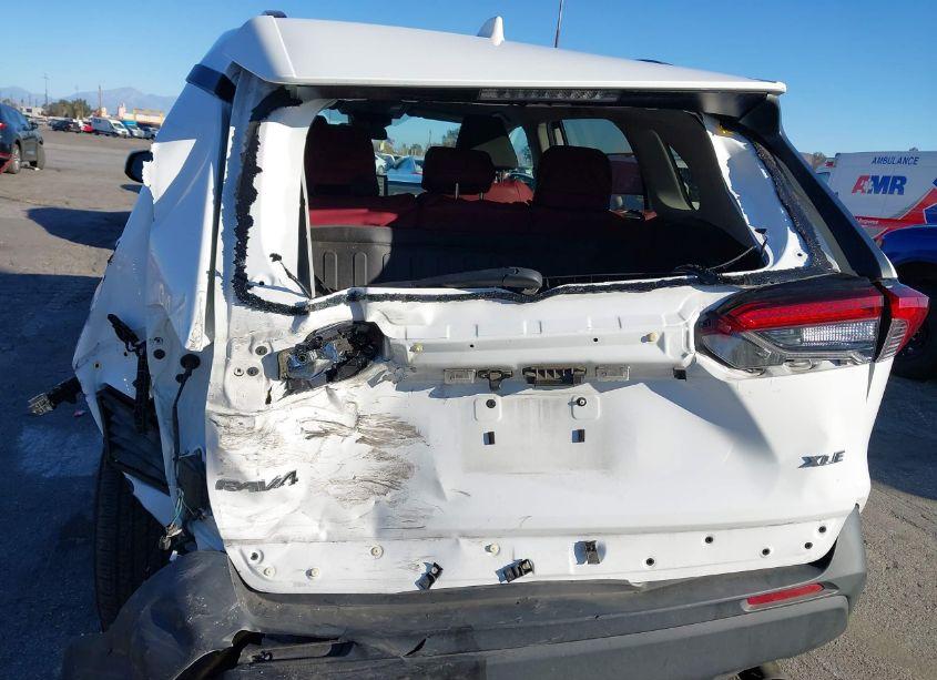 Photo 18 of 2021 Toyota Rav4 XLE (VIN 2T3W1RFV3MC097986)