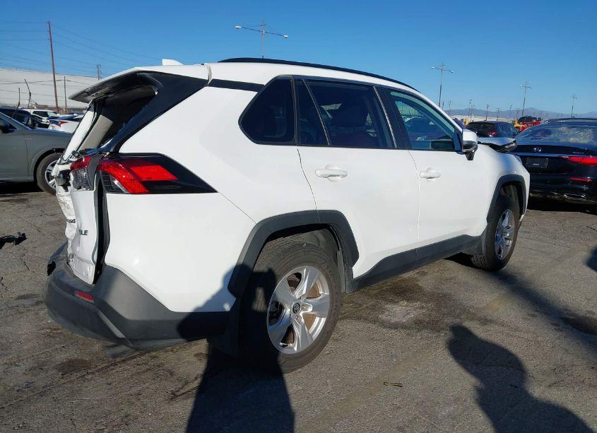 Photo 4 of 2021 Toyota Rav4 XLE (VIN 2T3W1RFV3MC097986)