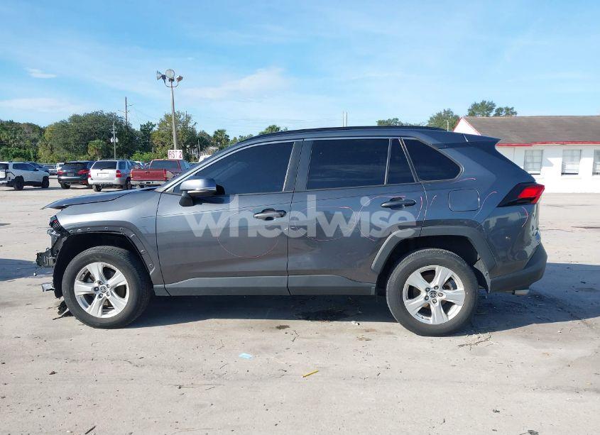 Photo 15 of 2021 Toyota Rav4 XLE (VIN 2T3W1RFV3MC123812)