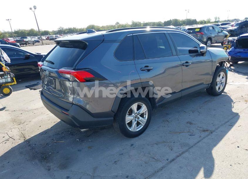 Photo 4 of 2021 Toyota Rav4 XLE (VIN 2T3W1RFV3MC123812)