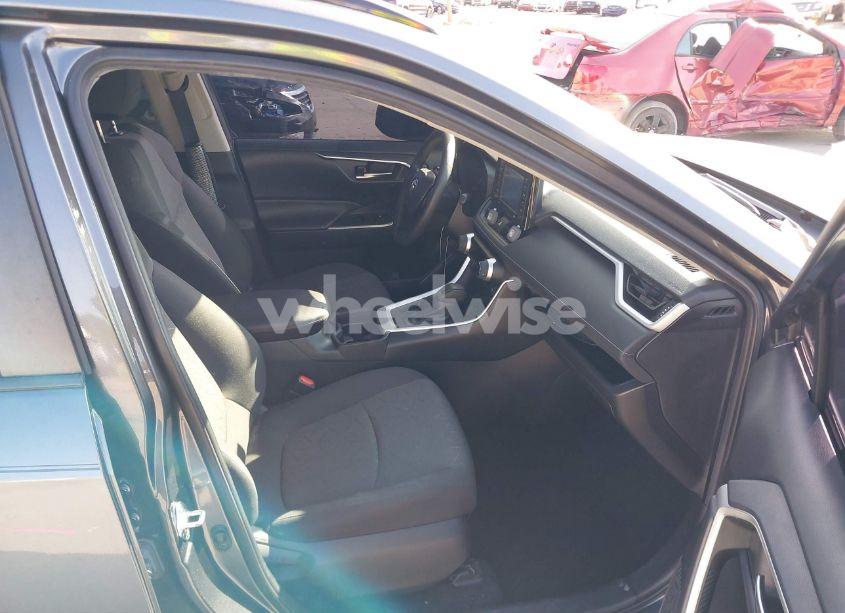 Photo 5 of 2021 Toyota Rav4 XLE (VIN 2T3W1RFV3MC123812)