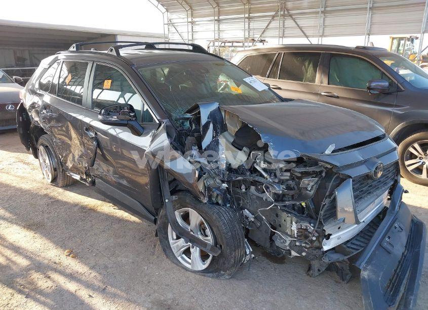 2021 Toyota Rav4 XLE (VIN 2T3W1RFV3MC127889) main photo