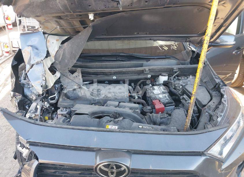 Photo 10 of 2021 Toyota Rav4 XLE (VIN 2T3W1RFV3MC127889)