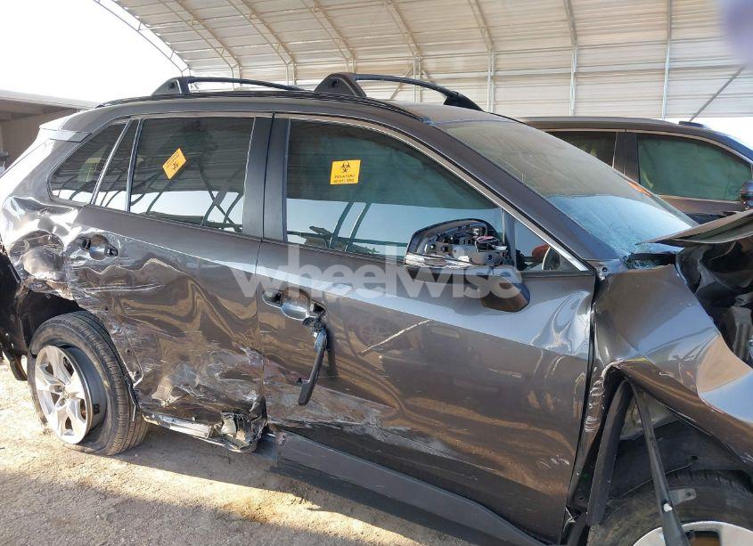 Photo 13 of 2021 Toyota Rav4 XLE (VIN 2T3W1RFV3MC127889)