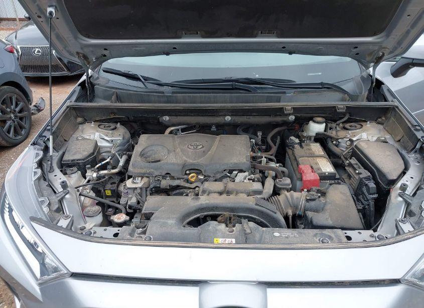 Photo 10 of 2021 Toyota Rav4 XLE (VIN 2T3W1RFV3MC136866)