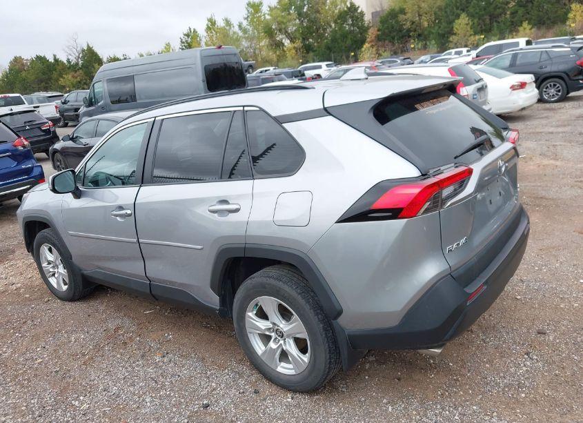 Photo 14 of 2021 Toyota Rav4 XLE (VIN 2T3W1RFV3MC136866)