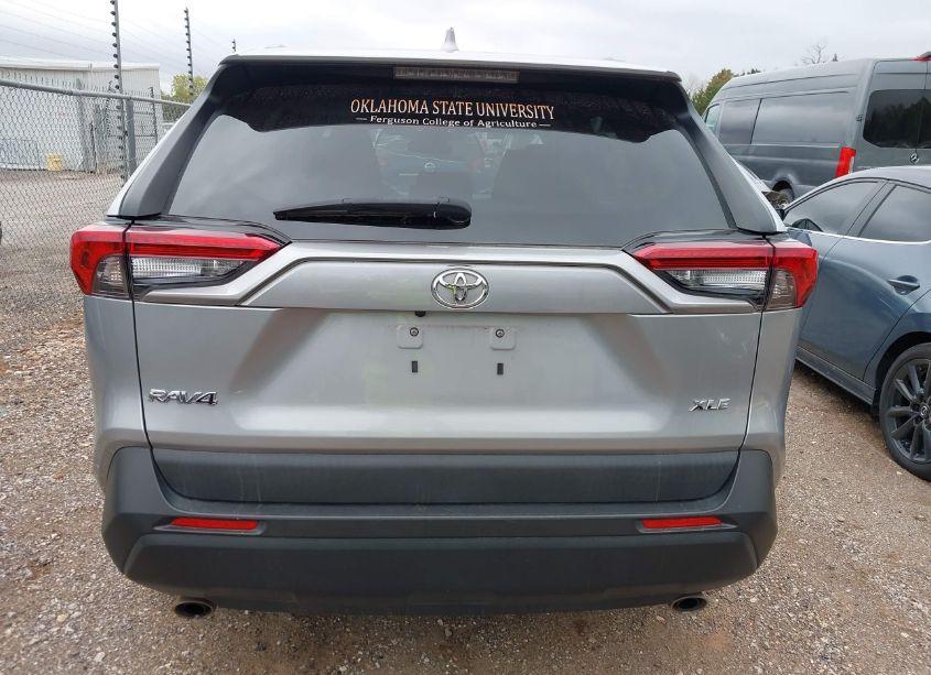 Photo 16 of 2021 Toyota Rav4 XLE (VIN 2T3W1RFV3MC136866)