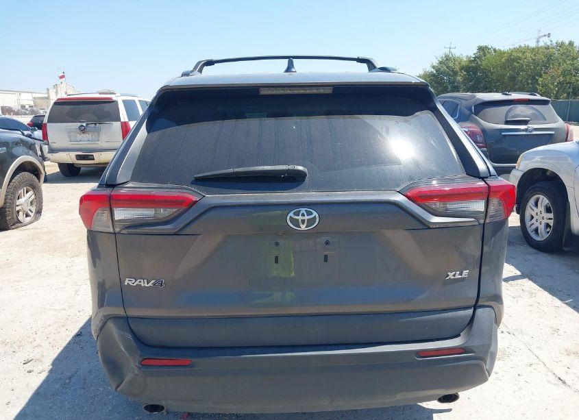 Photo 16 of 2021 Toyota Rav4 XLE (VIN 2T3W1RFV3MC156714)