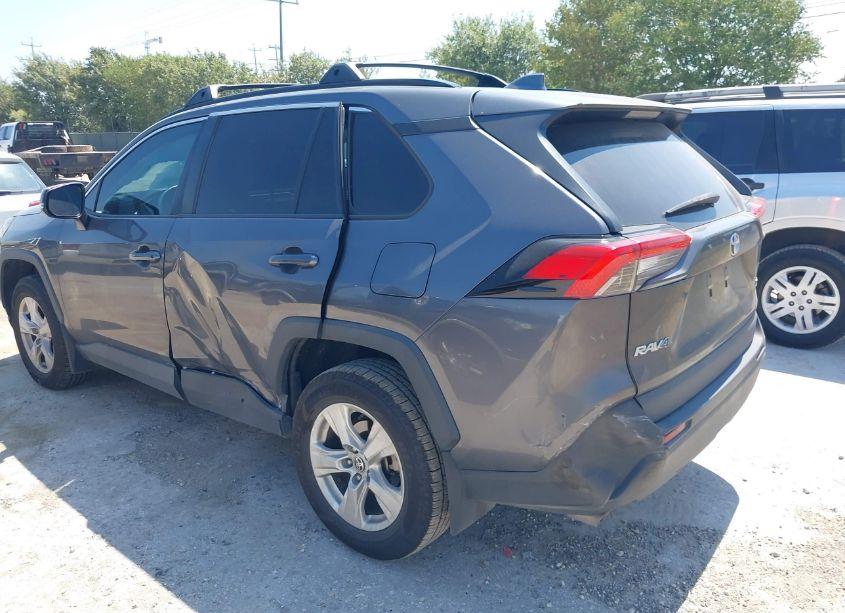 Photo 3 of 2021 Toyota Rav4 XLE (VIN 2T3W1RFV3MC156714)