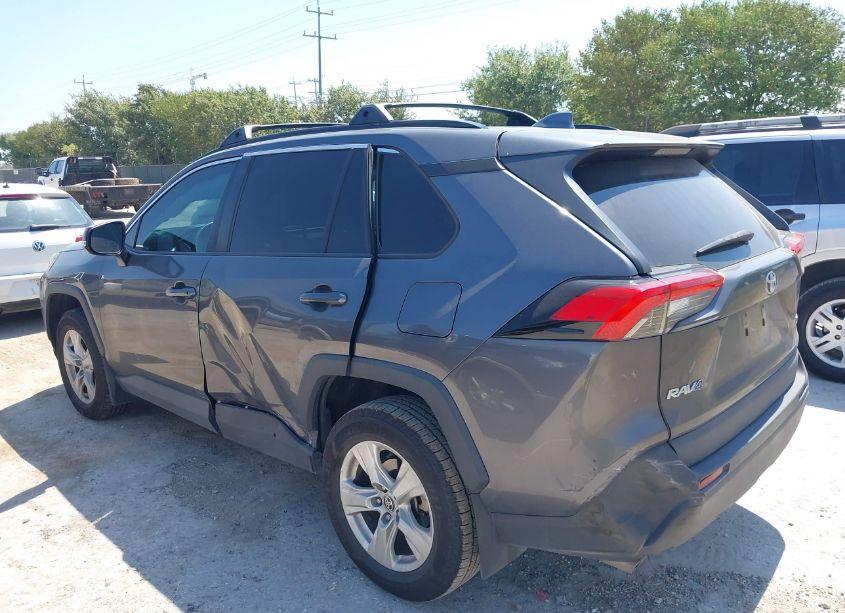 Photo 6 of 2021 Toyota Rav4 XLE (VIN 2T3W1RFV3MC156714)