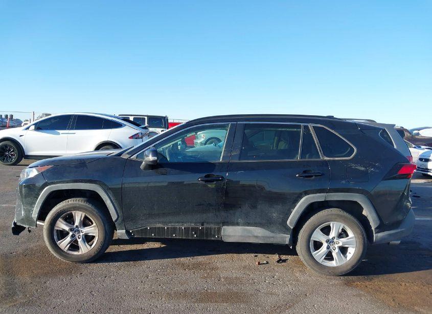 Photo 14 of 2021 Toyota Rav4 XLE (VIN 2T3W1RFV3MW113893)