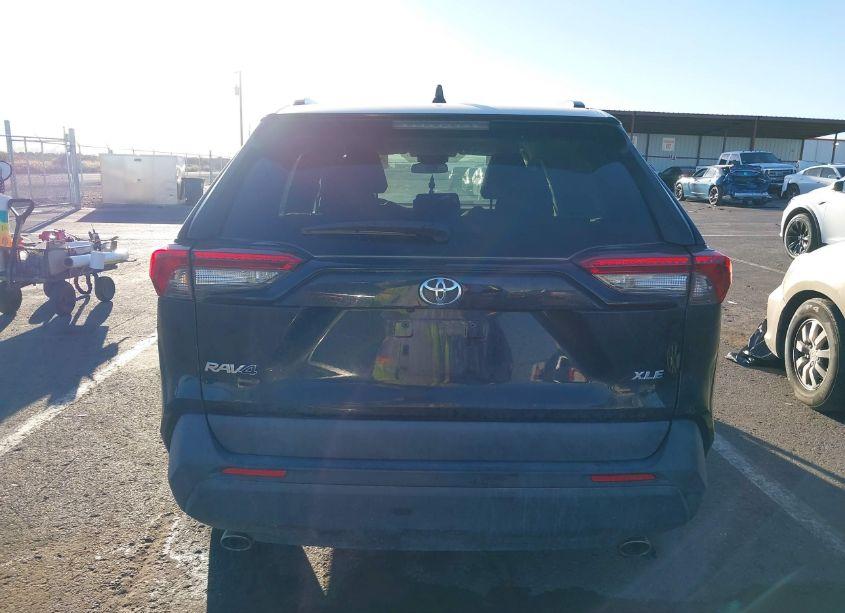 Photo 16 of 2021 Toyota Rav4 XLE (VIN 2T3W1RFV3MW113893)