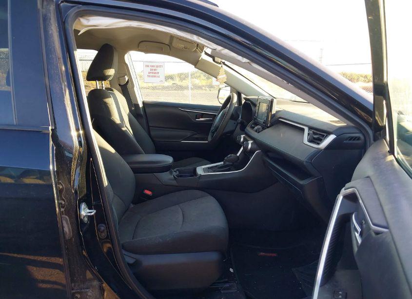 Photo 5 of 2021 Toyota Rav4 XLE (VIN 2T3W1RFV3MW113893)