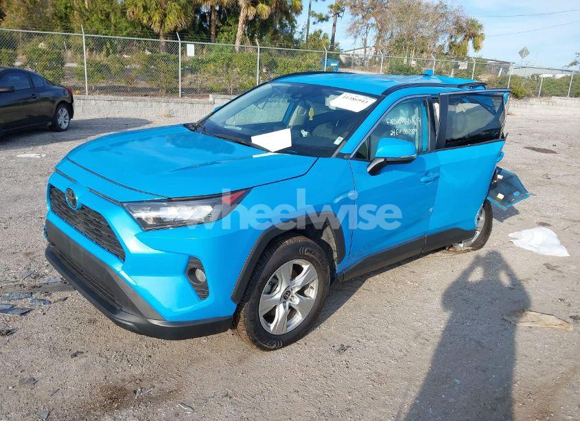 Photo 2 of 2021 Toyota Rav4 XLE (VIN 2T3W1RFV3MW156176)