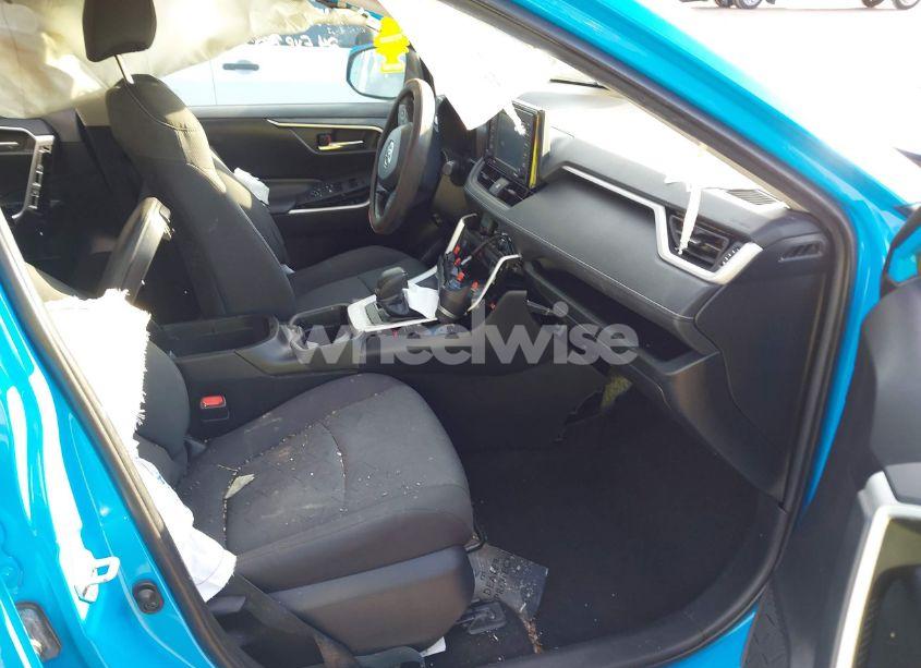 Photo 5 of 2021 Toyota Rav4 XLE (VIN 2T3W1RFV3MW156176)