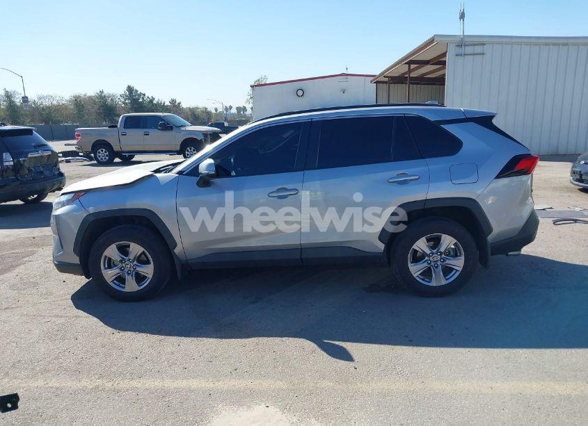 Photo 15 of 2022 Toyota Rav4 XLE (VIN 2T3W1RFV3NC177340)