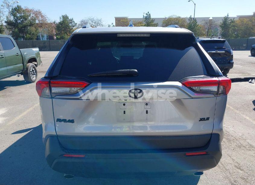 Photo 17 of 2022 Toyota Rav4 XLE (VIN 2T3W1RFV3NC177340)