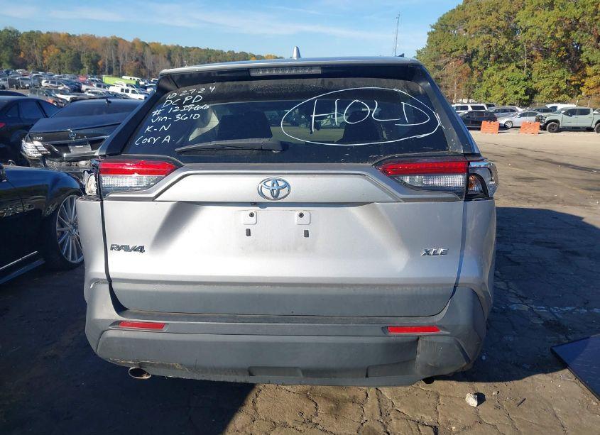 Photo 16 of 2022 Toyota Rav4 XLE (VIN 2T3W1RFV3NC183610)