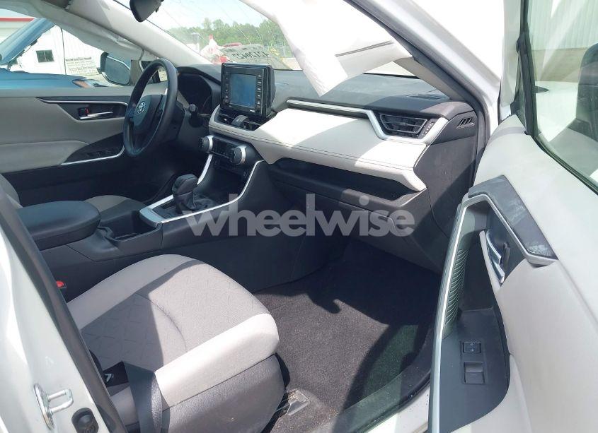 Photo 5 of 2022 Toyota Rav4 XLE (VIN 2T3W1RFV3NC199161)