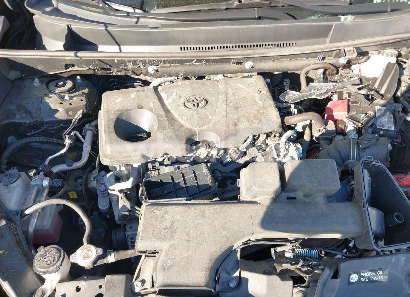 Photo 10 of 2022 Toyota Rav4 XLE (VIN 2T3W1RFV3NC205105)