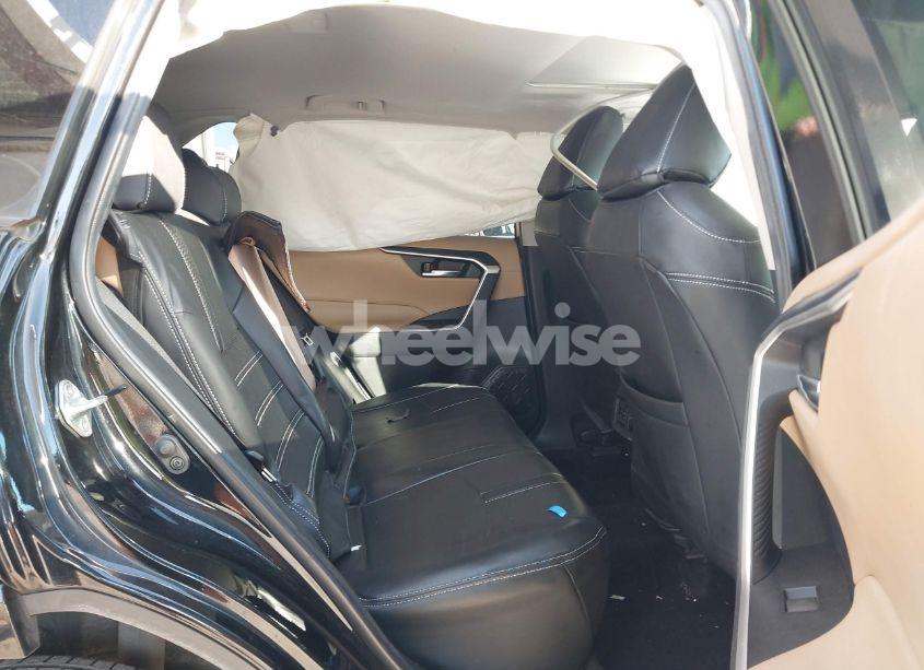 Photo 8 of 2022 Toyota Rav4 XLE (VIN 2T3W1RFV3NC205105)