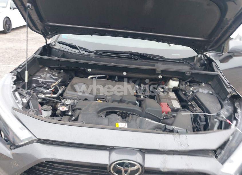 Photo 10 of 2022 Toyota Rav4 XLE (VIN 2T3W1RFV3NC209767)