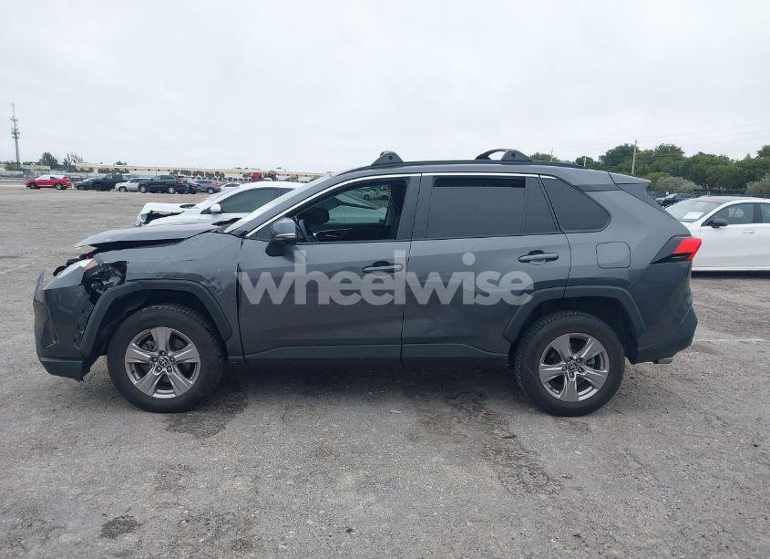 Photo 14 of 2022 Toyota Rav4 XLE (VIN 2T3W1RFV3NC209767)