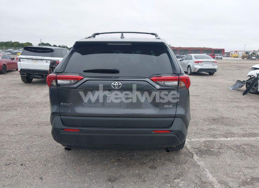 Photo 16 of 2022 Toyota Rav4 XLE (VIN 2T3W1RFV3NC209767)