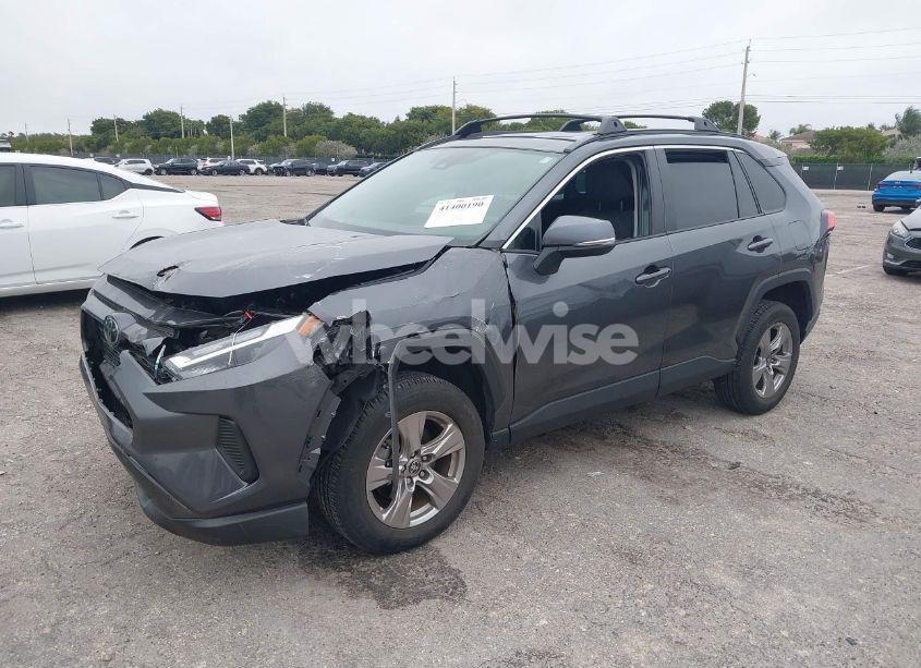 Photo 2 of 2022 Toyota Rav4 XLE (VIN 2T3W1RFV3NC209767)