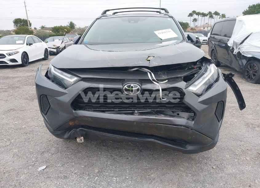 Photo 6 of 2022 Toyota Rav4 XLE (VIN 2T3W1RFV3NC209767)