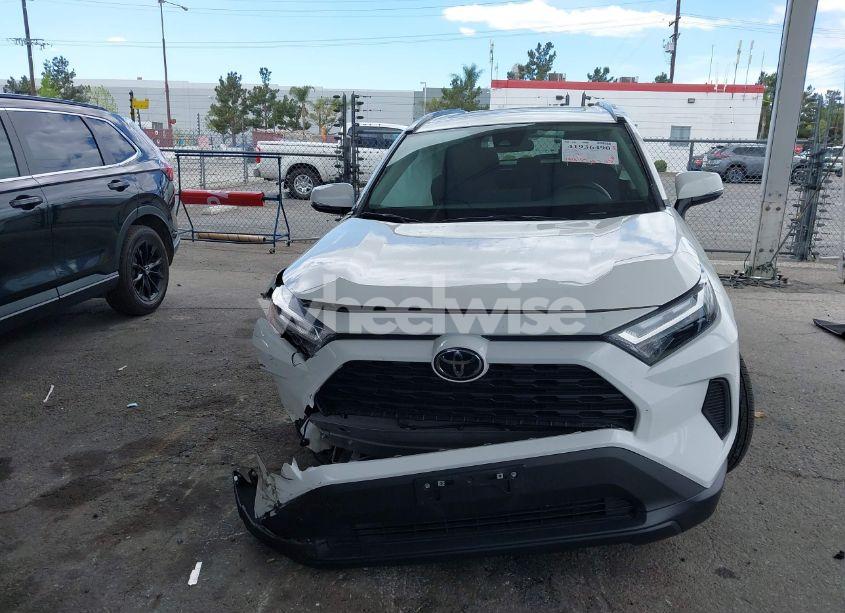 Photo 12 of 2022 Toyota Rav4 XLE (VIN 2T3W1RFV3NW220752)