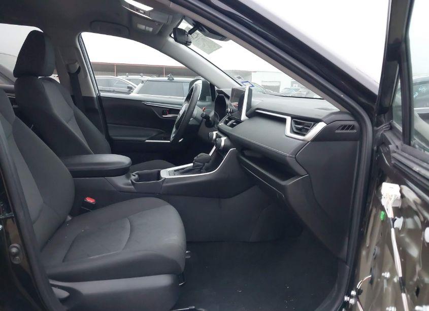 Photo 5 of 2023 Toyota Rav4 XLE (VIN 2T3W1RFV3PW285586)