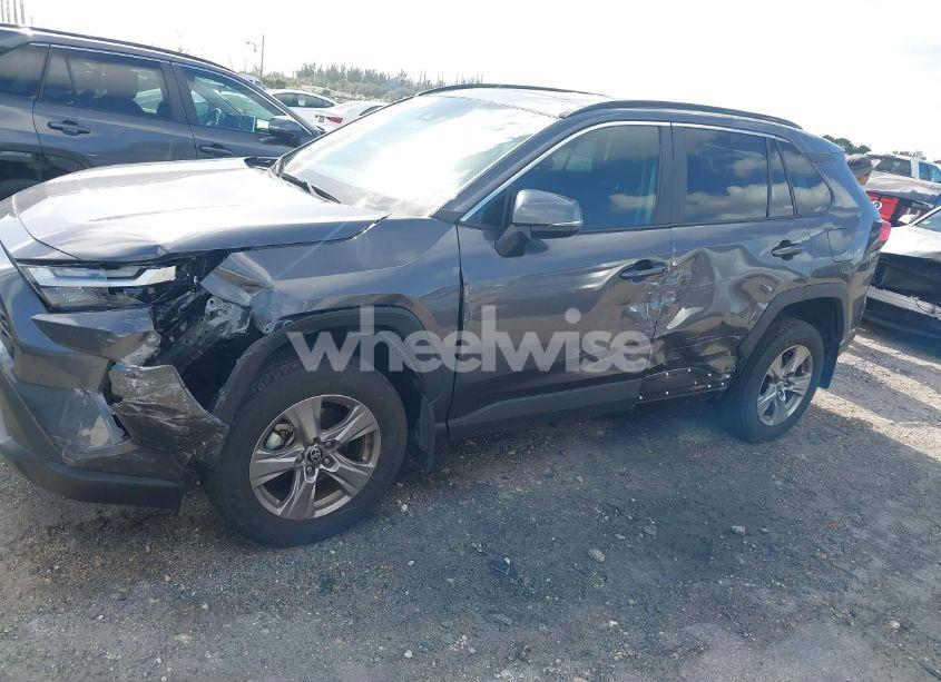 Photo 6 of 2024 Toyota Rav4 XLE (VIN 2T3W1RFV3RC263964)