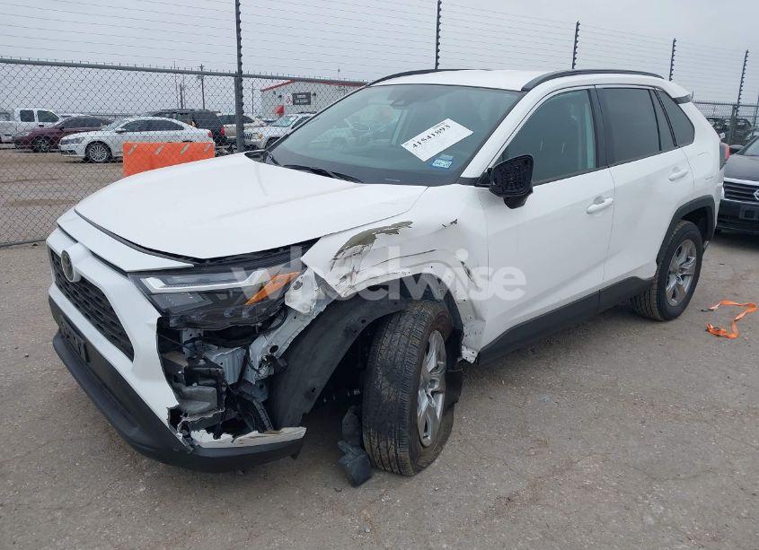 Photo 2 of 2024 Toyota Rav4 XLE (VIN 2T3W1RFV3RW333655)
