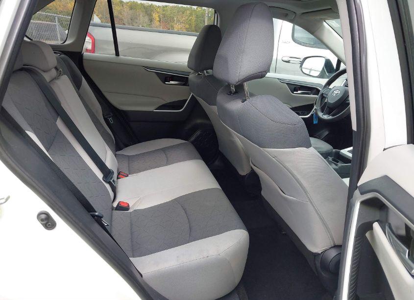 Photo 8 of 2019 Toyota Rav4 XLE (VIN 2T3W1RFV4KC022288)