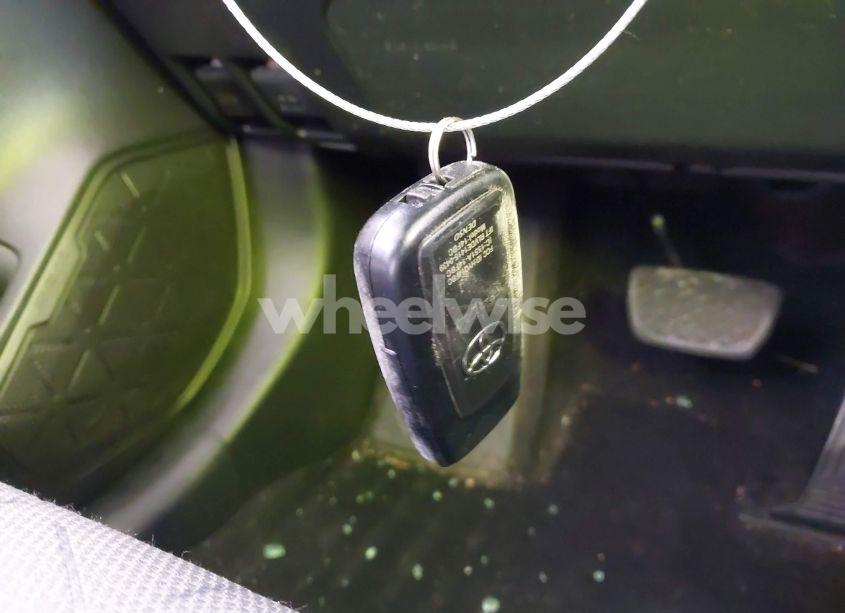 Photo 11 of 2020 Toyota Rav4 XLE (VIN 2T3W1RFV4LC064395)