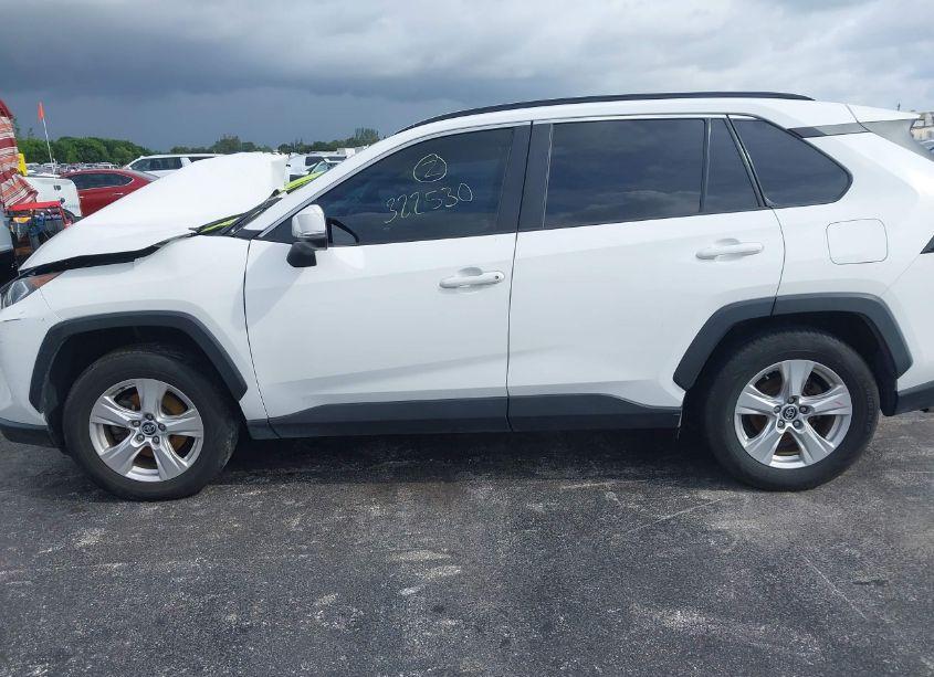 Photo 14 of 2020 Toyota Rav4 XLE (VIN 2T3W1RFV4LC069371)