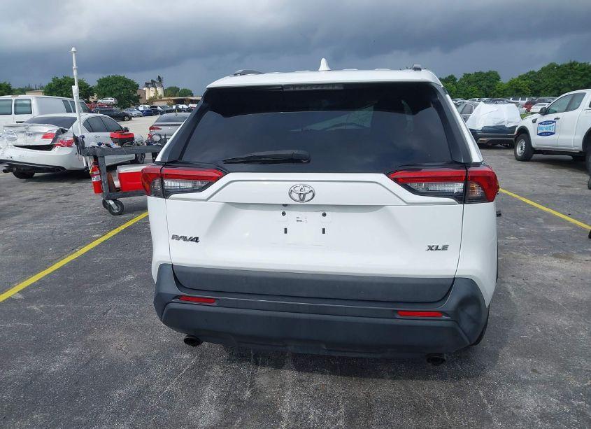 Photo 16 of 2020 Toyota Rav4 XLE (VIN 2T3W1RFV4LC069371)