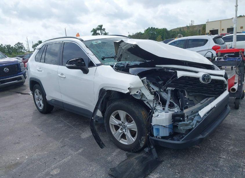 Photo 17 of 2020 Toyota Rav4 XLE (VIN 2T3W1RFV4LC069371)