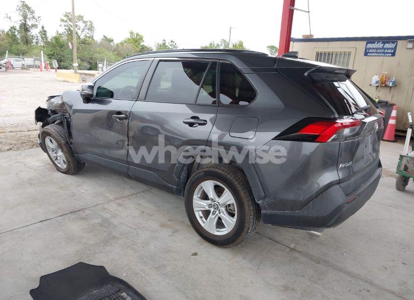 Photo 3 of 2020 Toyota Rav4 XLE (VIN 2T3W1RFV4LC072240)
