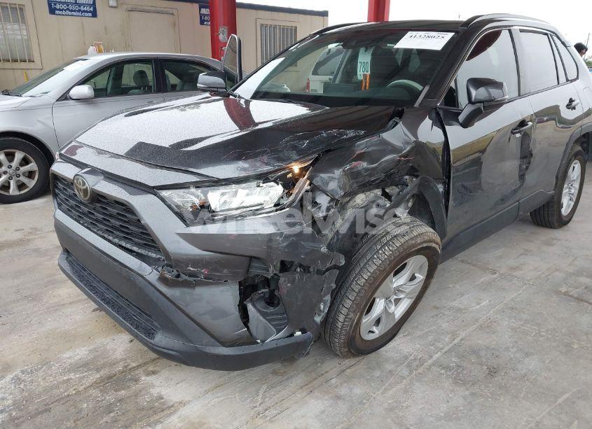 Photo 6 of 2020 Toyota Rav4 XLE (VIN 2T3W1RFV4LC072240)