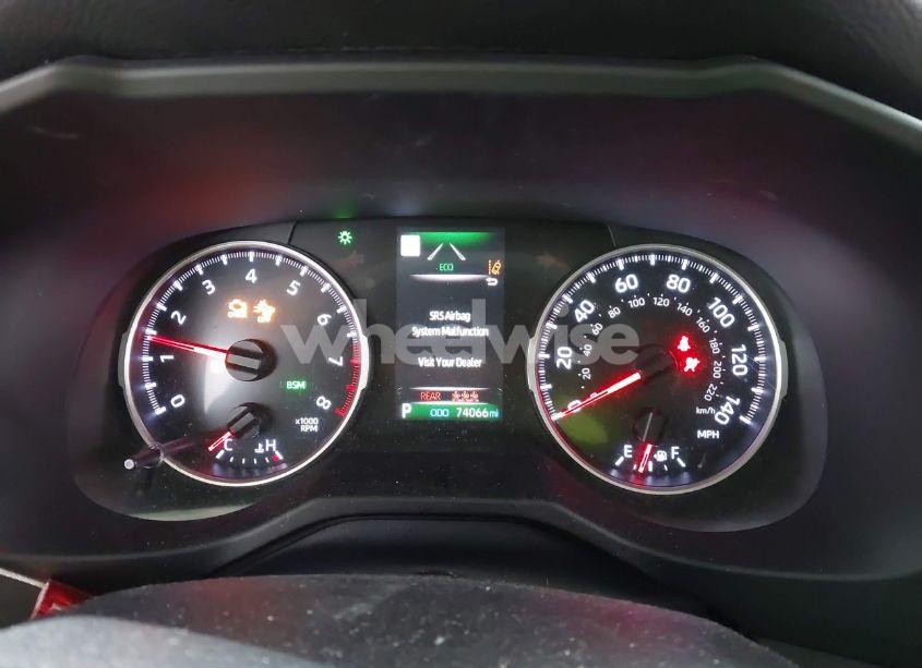 Photo 7 of 2020 Toyota Rav4 XLE (VIN 2T3W1RFV4LC072240)