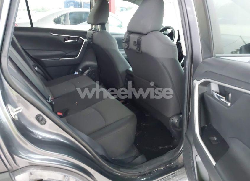 Photo 8 of 2020 Toyota Rav4 XLE (VIN 2T3W1RFV4LC072240)