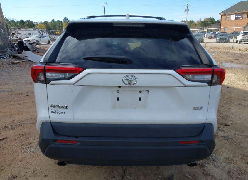 Photo 16 of 2021 Toyota Rav4 XLE (VIN 2T3W1RFV4MC089251)