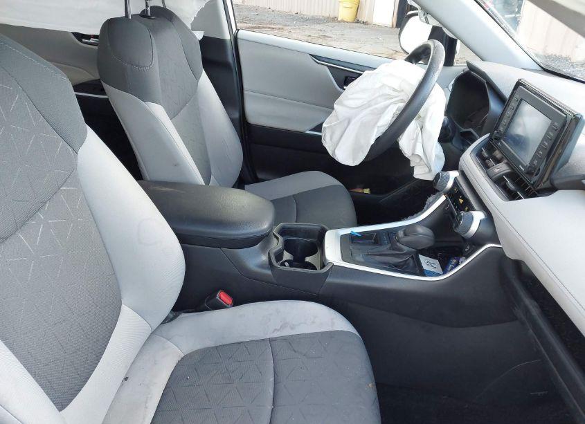 Photo 5 of 2021 Toyota Rav4 XLE (VIN 2T3W1RFV4MC089251)